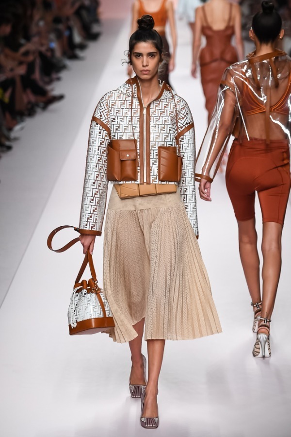 フェンディ(FENDI) 2019年春夏ウィメンズコレクション  - 写真14