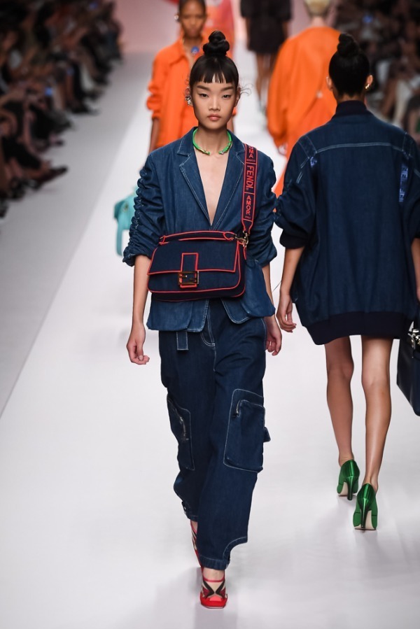 フェンディ(FENDI) 2019年春夏ウィメンズコレクション シルエット - 写真15