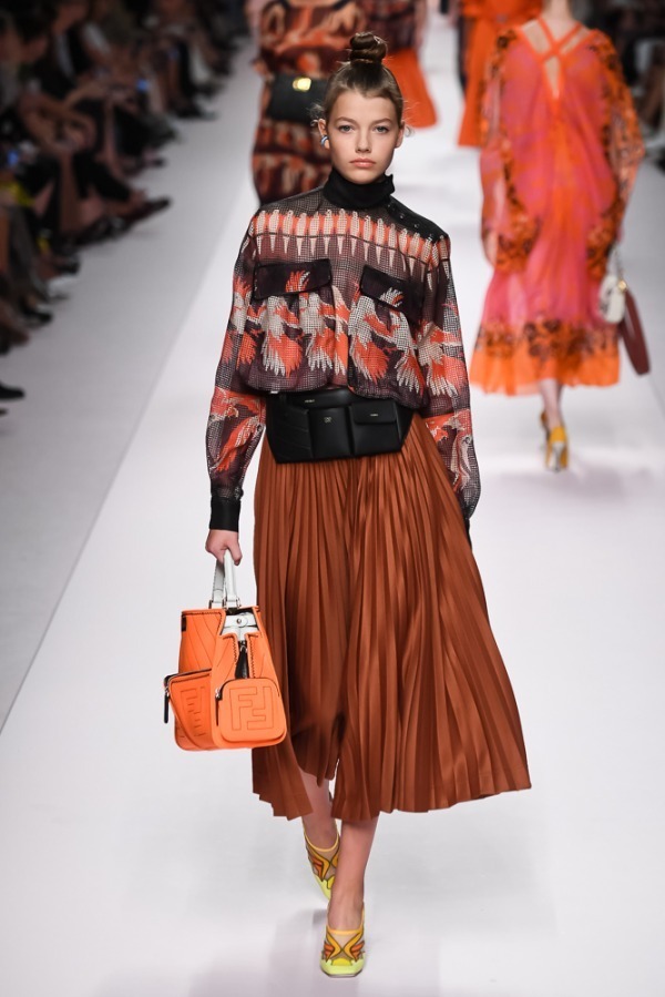 フェンディ(FENDI) 2019年春夏ウィメンズコレクション シルエット - 写真18