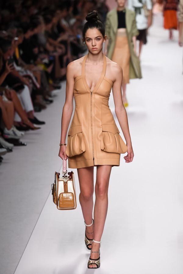 フェンディ(FENDI) 2019年春夏ウィメンズコレクション  - 写真43