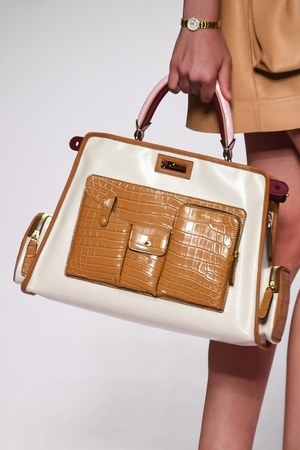 フェンディ(FENDI) 2019年春夏ウィメンズコレクション  - 写真44