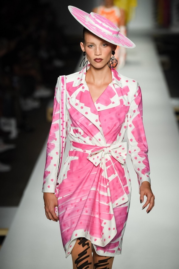 モスキーノ(MOSCHINO) 2019年春夏ウィメンズコレクション ディテール - 写真1