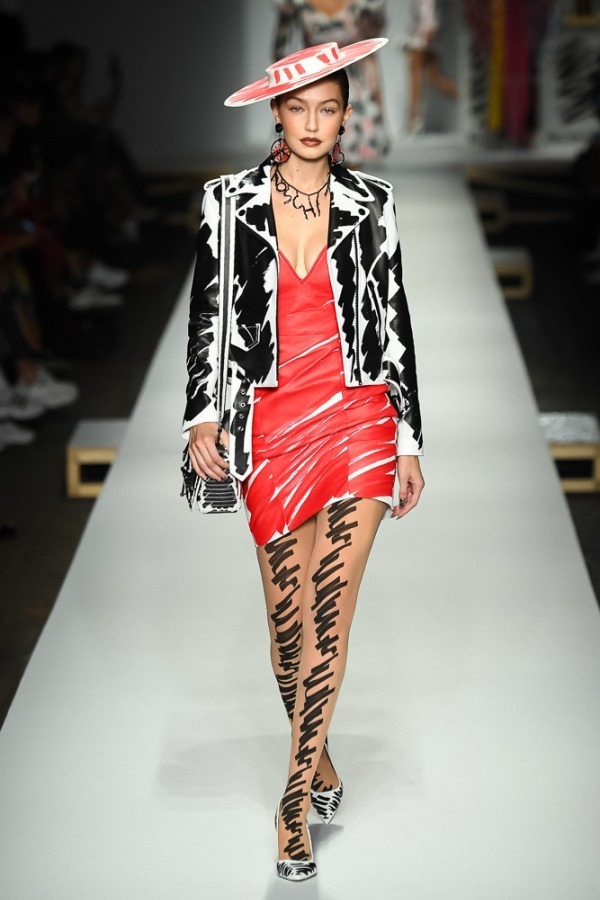 モスキーノ 2019年春夏<span>コレクション</span> - 写真23