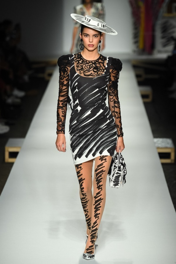 モスキーノ 2019年春夏<span>コレクション</span> - 写真29