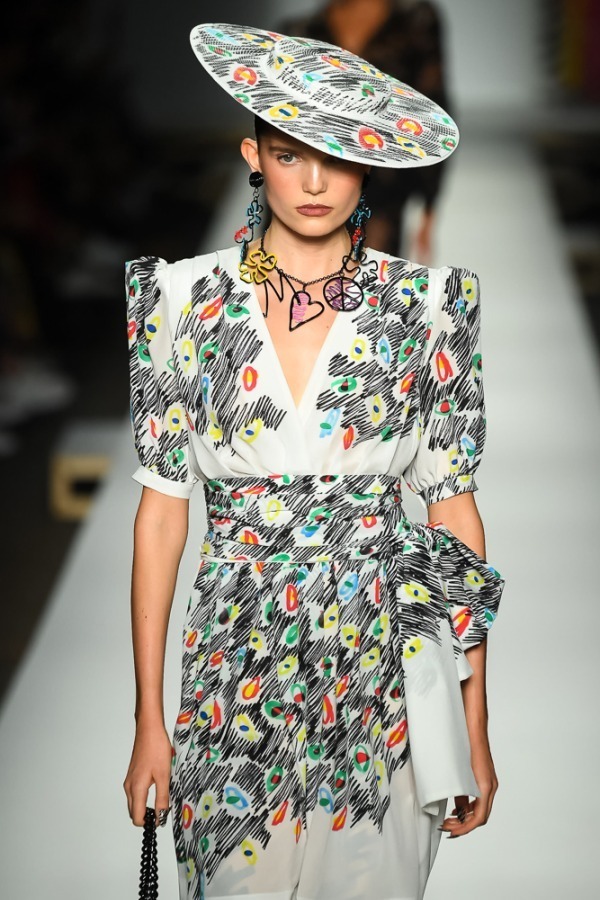 モスキーノ 2019年春夏<span>コレクション</span> - 写真31