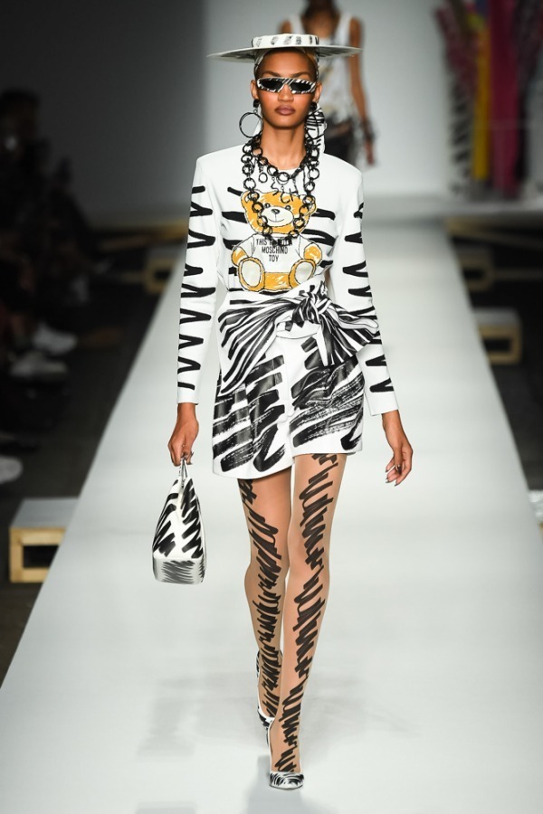 モスキーノ 2019年春夏<span>コレクション</span> - 写真35