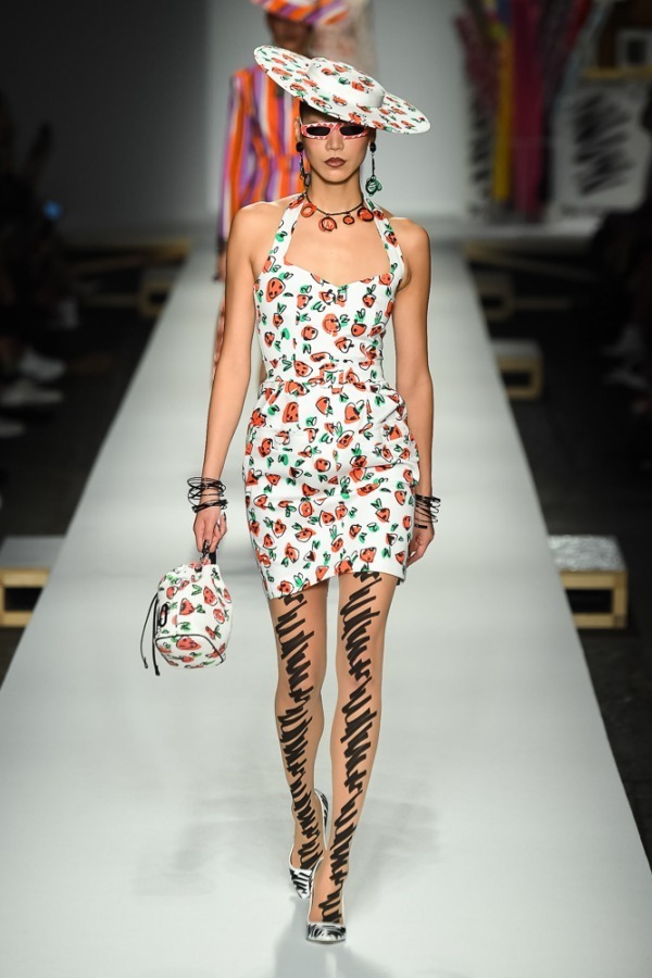 モスキーノ(MOSCHINO) 2019年春夏ウィメンズコレクション  - 写真52