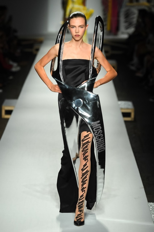 モスキーノ 2019年春夏<span>コレクション</span> - 写真83
