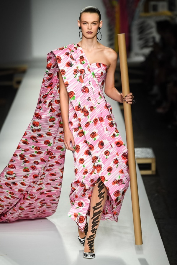 モスキーノ(MOSCHINO) 2019年春夏ウィメンズコレクション シルエット - 写真60