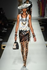 モスキーノ 2019年春夏コレクション - ファッションはドラマティックな時を越えて生まれる｜写真36