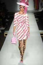 モスキーノ 2019年春夏コレクション - ファッションはドラマティックな時を越えて生まれる｜写真69