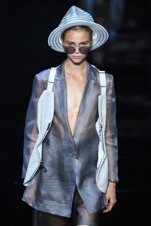 エンポリオ アルマーニ(EMPORIO ARMANI) 2019年春夏ウィメンズコレクション  - 写真5