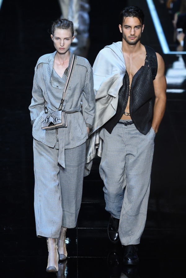 エンポリオ アルマーニ(EMPORIO ARMANI) 2019年春夏ウィメンズコレクション  - 写真7