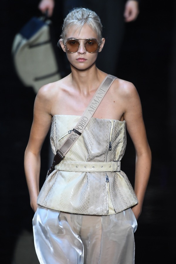 エンポリオ アルマーニ(EMPORIO ARMANI) 2019年春夏ウィメンズコレクション  - 写真9