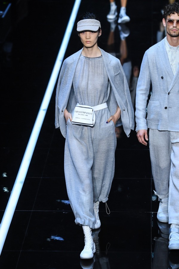 エンポリオ アルマーニ(EMPORIO ARMANI) 2019年春夏ウィメンズコレクション  - 写真49