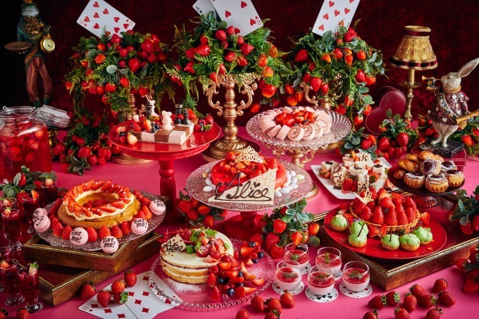 京王プラザホテル「不思議の国のアリス」