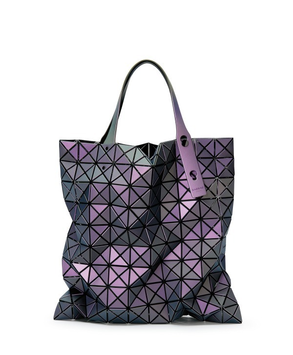 BAO BAO ISSEY MIYAKE 新作バッグ - 男女の顔を配したトート