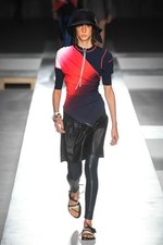 スポーツマックス 2019年春夏コレクション - ビーチの開放感をシティへ持ち込むと…｜写真16