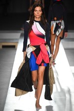 スポーツマックス 2019年春夏コレクション - ビーチの開放感をシティへ持ち込むと…｜写真24