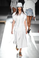 スポーツマックス 2019年春夏コレクション - ビーチの開放感をシティへ持ち込むと…｜写真32