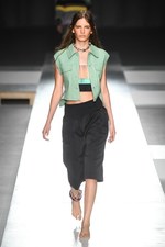 スポーツマックス 2019年春夏コレクション - ビーチの開放感をシティへ持ち込むと…｜写真38