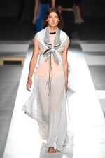 スポーツマックス 2019年春夏コレクション - ビーチの開放感をシティへ持ち込むと…｜写真49