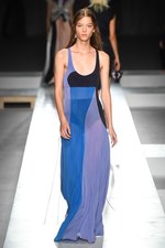 スポーツマックス 2019年春夏コレクション - ビーチの開放感をシティへ持ち込むと…｜写真50