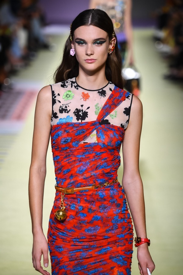 ヴェルサーチェ(VERSACE) 2019年春夏ウィメンズコレクション  - 写真22