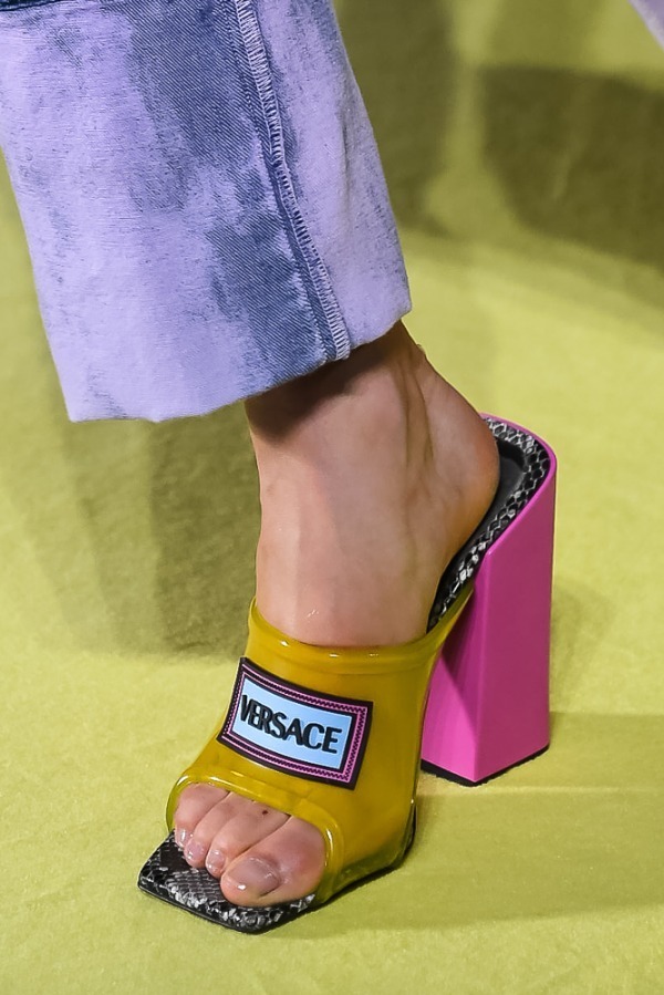 ヴェルサーチェ(VERSACE) 2019年春夏ウィメンズコレクション  - 写真75