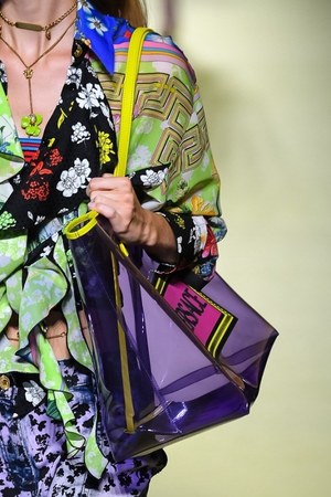 ヴェルサーチ 2019年春夏コレクション - 柄ON柄のミックスコーデでパワフルに｜写真37