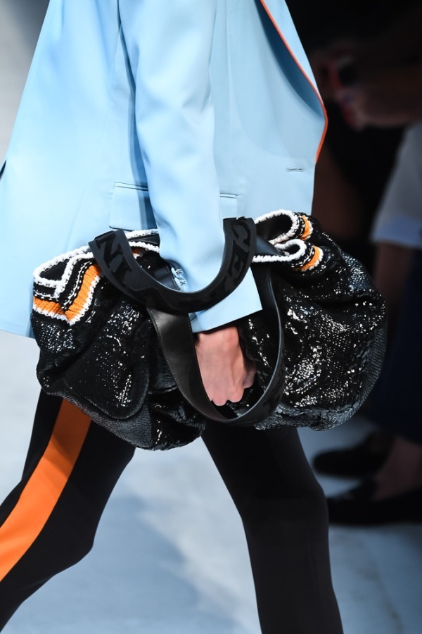 エルマンノ シェルヴィーノ(ERMANNO SCERVINO) 2019年春夏ウィメンズコレクション  - 写真41