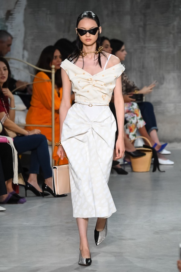 マルニ(MARNI) 2019年春夏ウィメンズコレクション シルエット - 写真4