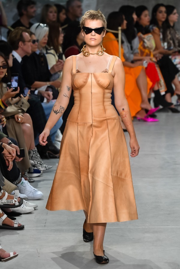 マルニ(MARNI) 2019年春夏ウィメンズコレクション - ファッションプレス