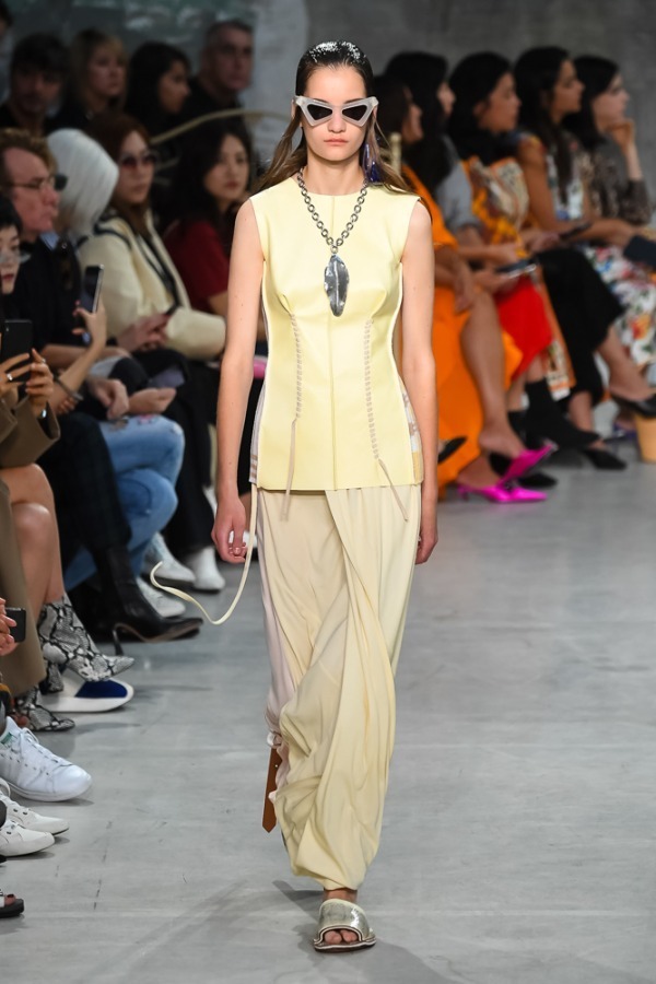 マルニ(MARNI) 2019年春夏ウィメンズコレクション シルエット - 写真24