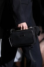 アクネ 2013年春夏メンズコレクション - 絶妙なバランスで仕上げた、フォーマル×カジュアルの対比｜写真39