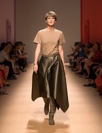 サルヴァトーレ フェラガモ 2019年春夏ウィメンズコレクション - ワークウェアをモダンに昇華｜写真1