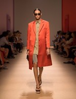 サルヴァトーレ フェラガモ 2019年春夏ウィメンズコレクション - ワークウェアをモダンに昇華｜写真2