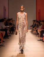 サルヴァトーレ フェラガモ 2019年春夏ウィメンズコレクション - ワークウェアをモダンに昇華｜写真28