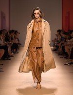 サルヴァトーレ フェラガモ 2019年春夏ウィメンズコレクション - ワークウェアをモダンに昇華｜写真35