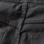 ボルコムの新ジーンズ＆チノ、耐久性や通気性に優れた抗菌ストレッチ素材のデニム｜写真3