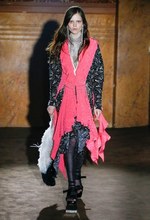 グッチ 2019年春夏ウィメンズコレクション - パリ歴史あるシアターでランウェイショー｜写真18