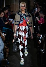 グッチ 2019年春夏ウィメンズコレクション - パリ歴史あるシアターでランウェイショー｜写真22