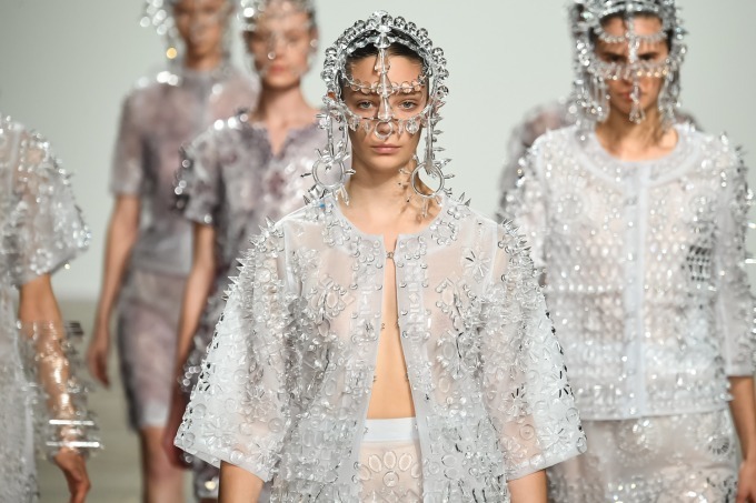 アンリアレイジ(ANREALAGE) 2019年春夏 ウィメンズ