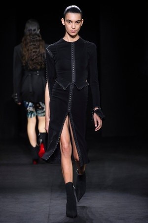 ミュグレー(MUGLER) 2019年春夏ウィメンズコレクション  - 写真6