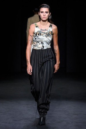 ミュグレー(MUGLER) 2019年春夏ウィメンズコレクション  - 写真12