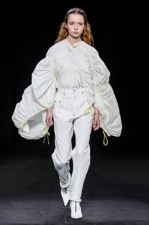 ミュグレー(MUGLER) 2019年春夏ウィメンズコレクション  - 写真26