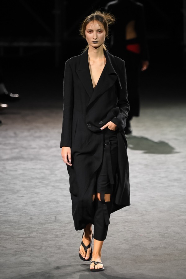 ヨウジヤマモト(Yohji Yamamoto) 2019年春夏ウィメンズコレクション シルエット - 写真31