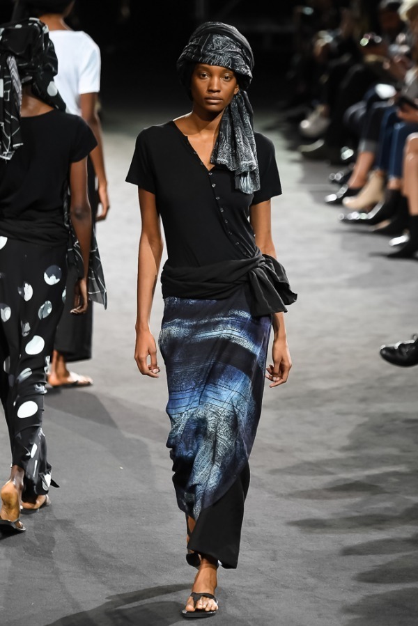 ヨウジヤマモト(Yohji Yamamoto) 2019年春夏ウィメンズコレクション  - 写真77