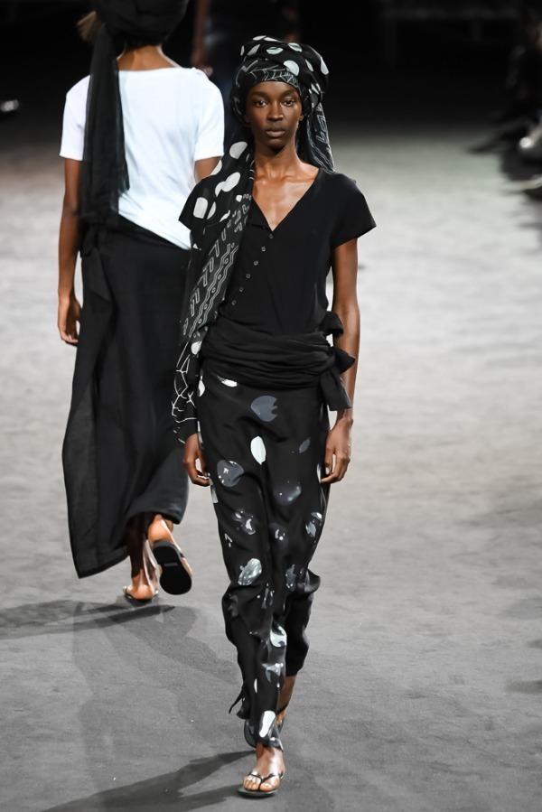 ヨウジヤマモト(Yohji Yamamoto) 2019年春夏ウィメンズコレクション シルエット - 写真39