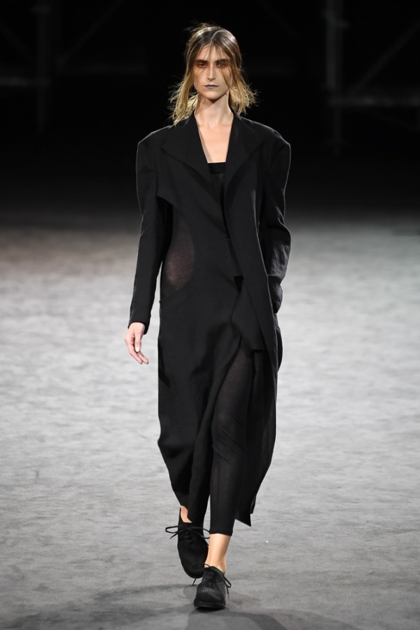 ヨウジヤマモト(Yohji Yamamoto) 2019年春夏ウィメンズコレクション